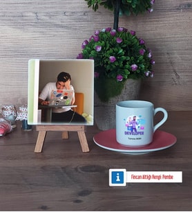 Developer Fotoğraflı Dekoratif Taş, Ahşap Altlıklı Türk Kahvesi Fincanı Hediye (Model 6)