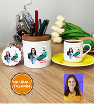 Kişiye Özel Karikatürlü Psikolog Hediye Seti Türk Kahvesi Fincanı, Kalemlik, Anahtarlık Kadın Psikologa Tıp Bayramı Hediyesi (Sarı)