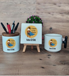 Kadın Öğretmene Hediye Hediye Sepeti Kupa Bardak T Kulplu, Kalemlik ve Dekoratif Taş Öğretmenler Günü Hediyesi (Model 6)