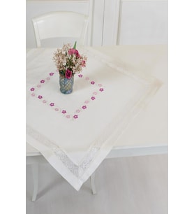 Krem Buldan İpeği Dantelli Çiçek İşlemeli 90x90 cm Masa Örtüsü (Pembe)