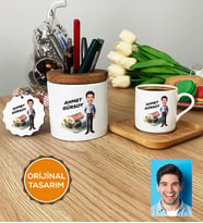 Kişiye Özel Karikatürlü Emlakçı Hediye Seti Türk Kahvesi Fincanı, Kalemlik, Anahtarlık Emlakçı Hediyeleri (Ahşap)