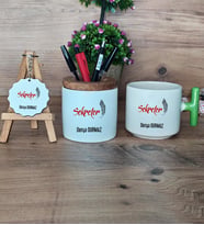 Kişiye Özel Sekreter Hediye Sepeti Kupa Bardak T Kulplu, Kalemlik ve Anahtarlık Sekretere Hediye (Model 8)