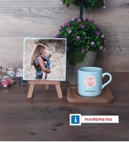 Anneye Doğum Günü Hediyesi Fotoğraflı Dekoratif Taş, Ahşap Altlıklı Türk Kahvesi Fincanı Hediye (Model 1)