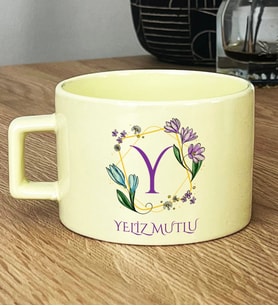 Kişiye Özel Çiçekli Y Harfli Hediye Pastel Fincan İsim Soyisim Yazılı (Sarı)