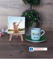 Resim Öğretmeni Fotoğraflı Dekoratif Taş, Ahşap Altlıklı Türk Kahvesi Fincanı Hediye (Model 9)