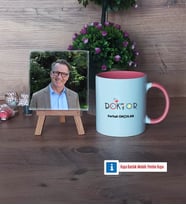 Doktora Hediye Fotoğraflı Dekoratif Taş, Kupa Bardak Beyaz Hediye Tıp Bayramı Hediyesi (Model 6)