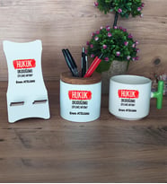  Hukuk Okuduğumu Söylemiş Miydim  Hediye Sepeti Kupa Bardak T Kulplu, Kalemlik ve Ahşap Telefon Standı Hukuk Öğrencisine Hediye (Model 8)
