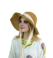 Bay şapkacı - El Örgülü Bağcıklı Şapka 3874 (Kahverengi)