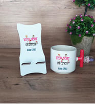 Sosyal Bilgiler Öğretmeni Hediye Sepeti Kupa Bardak T Kulplu ve Ahşap Telefon Standı Öğretmenler Günü Hediyesi (Model 1)