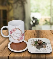 Kişiye Özel Tasarım Kupa Bardak Ve Fotoğraflı Ahşap Bardak Altlığı 99433 (Bordo)