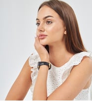 vagave Apple Watch 42 mm 44 mm 45mm 49mm 3 4 5 6 7 se 8 9 ve Ultra Ultra 2 Uyumlu Kadın Deri Kordon Saat Kayışı (Siyah)