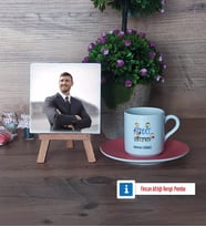 Rehber Öğretmen Fotoğraflı Dekoratif Taş, Ahşap Altlıklı Türk Kahvesi Fincanı Hediye Öğretmenler Günü Hediyesi (Model 6)