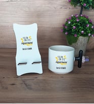 Yılın En İyi Öğretmeni Hediye Sepeti Kupa Bardak T Kulplu ve Ahşap Telefon Standı Öğretmenler Günü Hediyesi (Model 6)