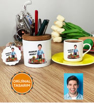 Kişiye Özel Karikatürlü Diyetisyen Hediye Seti Türk Kahvesi Fincanı, Kalemlik, Anahtarlık Diyetisyenler Günü Hediyesi Erkek Diyetisyene Hediye (Sarı)