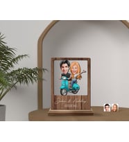 BK Gift Kişiye Özel Sevgililer Karikatürlü Ahşap Standlı Biblo, Sevgililer Günü Hediyesi, Doğum Günü Hediyesi, Yıl Dönümü Hediyesi-1 (Model 10)