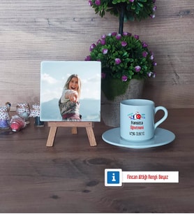 Fransızca Öğretmeni Fotoğraflı Dekoratif Taş, Ahşap Altlıklı Türk Kahvesi Fincanı Hediye Öğretmenler Günü Hediyesi (Model 2)