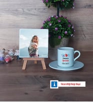 Fransızca Öğretmeni Fotoğraflı Dekoratif Taş, Ahşap Altlıklı Türk Kahvesi Fincanı Hediye Öğretmenler Günü Hediyesi (Model 2)