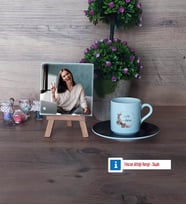 Doğum Günü Hediyesi İsme Özel Fotoğraflı Dekoratif Taş, Ahşap Altlıklı Türk Kahvesi Fincanı Hediye (Model 7)