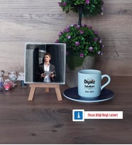 Diyaliz Teknikeri Fotoğraflı Dekoratif Taş, Ahşap Altlıklı Türk Kahvesi Fincanı Hediye (Model 4)