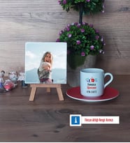 Fransızca Öğretmeni Fotoğraflı Dekoratif Taş, Ahşap Altlıklı Türk Kahvesi Fincanı Hediye Öğretmenler Günü Hediyesi (Model 3)