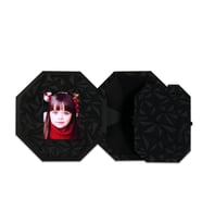 Instax Fuji Mini 7-8-9-11-12-25-70-90 Fotoğraf Çerçevesi, 3 boyutlu, gizli bölmeli, mıknatıs magnet özellikli. (Siyah)