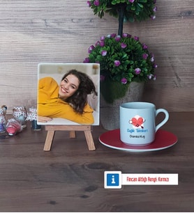 Sağlık Teknikeri Fotoğraflı Dekoratif Taş, Ahşap Altlıklı Türk Kahvesi Fincanı HediyeTıp Bayramı Hediyesi (Model 3)