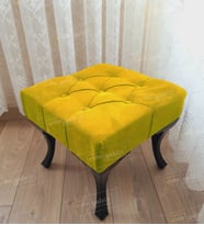 Kapitoneli Makyaj Pufu Ayak Ucu Puf Siyah Ayak (45*45) (Sarı)