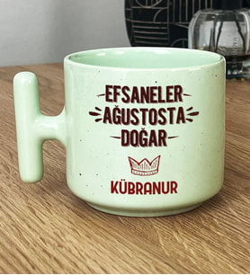 Kişiye Özel Efsaneler Ağustosta Doğar Hediye Pastel T Kupa Doğum Günü Hediyesi (Yeşil)