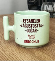 Kişiye Özel Efsaneler Ağustosta Doğar Hediye Pastel T Kupa Doğum Günü Hediyesi (Yeşil)