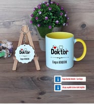 Doktor Kupa Bardak Kırmızı ve Ahşap Anahtarlık Hediye Tıp Bayramı Hediyesi Doktora Hediye (Model 6)