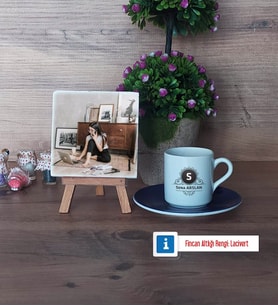 Baş Harf ve İsim Soyisim Fotoğraflı Dekoratif Taş, Ahşap Altlıklı Türk Kahvesi Fincanı Hediye (Model 4)