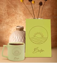 BK Gift Kişiye Özel İsimli Sarı Sert Kapaklı Defter ve Middle Kupa Seti, Arkadaşa Hediye, Yeni İş Hediyesi, Doğum Günü Hediyesi (Model 7)