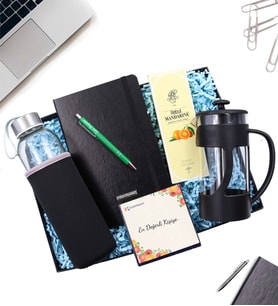 Kişiye Özel Siyah Defter & Gümüş Renk Detaylı Kalem & Özel Kılıflı 500Ml Su Matarası & Rebul Mandalina Kolonya & Siyah French Press Hediye Seti (Model 4)