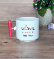 Eczane Teknikeri Hediye Sepeti Kupa Bardak T Kulplu, Kalemlik ve Ahşap Telefon Standı Eczacılar Günü Tıp Bayramı Hediyesi (Model 1)