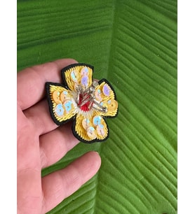 5X5 CM TAŞLI PUL PAYETŞİ ÇİÇEK ARMA DİKİŞ GİYİM AKSESUARI APLİKE (Sarı)