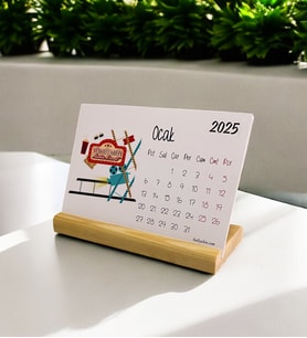 2025 Yönetmen Kırmızı Tasarım Masa Takvimi