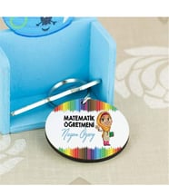 Matematik Öğretmenine Hediye Baş Örtülü Figür Anahtarlık