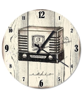 Ahşap Zeminde Lambalı Radyo Duvar Saati