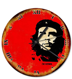 Eskitilmiş Zeminde Che Guevara Desenli Duvar Saati