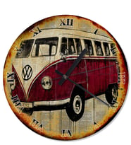 Eski Zeminde 70 Model Volkswagen Minibüs Duvar Saati