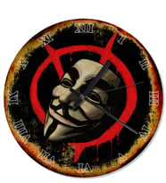 Eski Zeminde V For Vendetta Maske Ve İşareti Duvar Saati