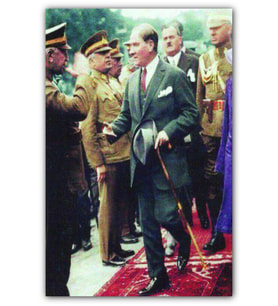 Ahşap Tablo Mustafa Kemal Atatürk Renkli Fotoğraf