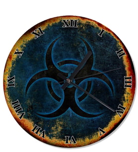 Eski Zeminde Biohazard Sembolü Analog Duvar Saati