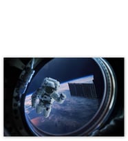 Ahşap Tablo Mekik Penceresinden Astronot Ve Dünya