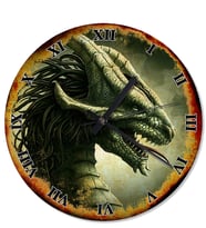 Eski Zeminde Dragon Akarlı Duvar Saati