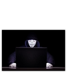 Ahşap Tablo Anonymous Hacker İş Başında