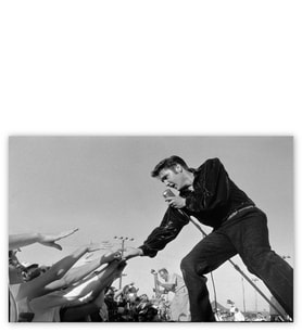 Ahşap Tablo Elvis Presley Konserde Hayranlarıyla SB
