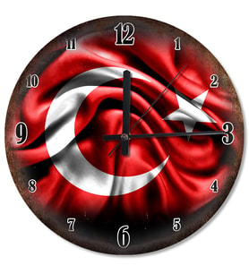 Zeminde Dalgalı Türk Bayrağı Desenli Duvar Saati