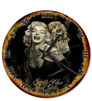Eski Zeminde  Marilyn Monroe  Sessiz Duvar Saati