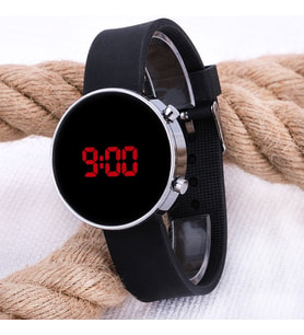 Led Watch Unisex Gümüş Renk Kasa Siyah Silikon Kordon Dijital Kol Saati ST-30353